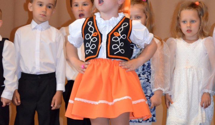 28. fotografia fotogalérie Deň matiek v obci Ďapalovce - r. 2018
