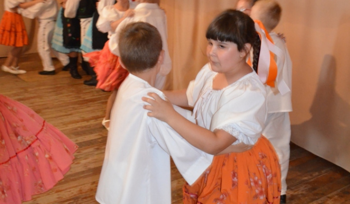 55. fotografia fotogalérie Deň matiek v obci Ďapalovce - r. 2018