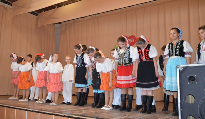 59. fotografia fotogalérie Deň matiek v obci Ďapalovce - r. 2018