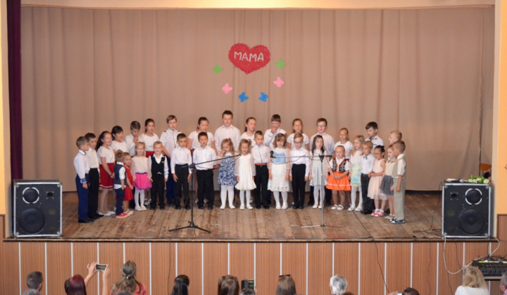 5. fotografia fotogalérie Deň matiek v obci Ďapalovce - r. 2018